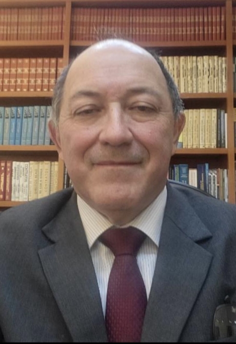Dr. Fernando José Mesquita